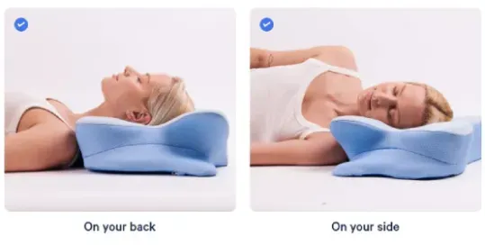 Person sleeping on her back and on her side on a Derila Ergo contour pillow